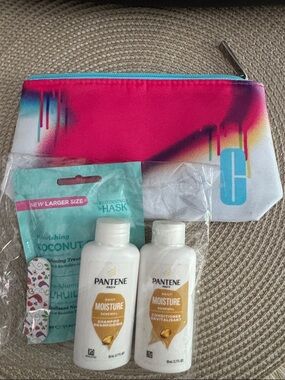 Clinique Makeup Bag and Hair Care Set